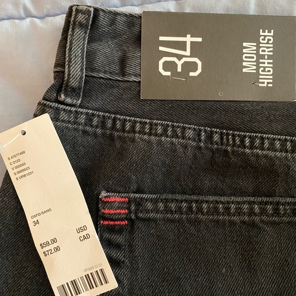 BDG Denim - NWT Urban Outfitters BDG High-Rise Mom Jeans Size 34